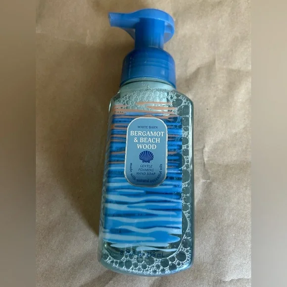 White Barn Bergamot & Beach Wood Foaming Hand Soap - Blue - Picture 1 of 2